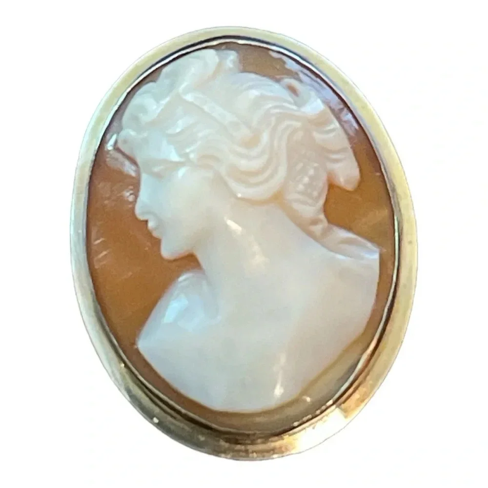Left-Facing Nude Ceres Shell Cameo Sterling Silver Brooch/Pendant